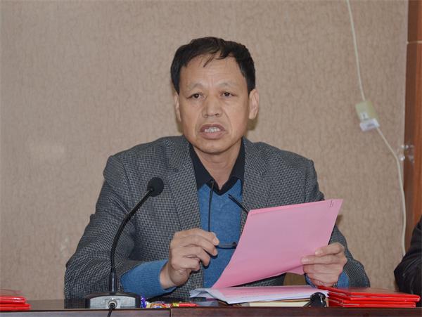 院党委副书记王丙新主持会议.jpg 院党委副书记王丙新主持会议.jpg