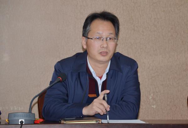 院长张长森作重要讲话.jpg 院长张长森作重要讲话.jpg