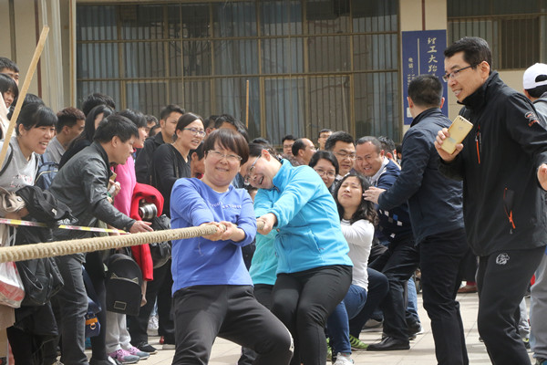 拔河.jpg 拔河.jpg