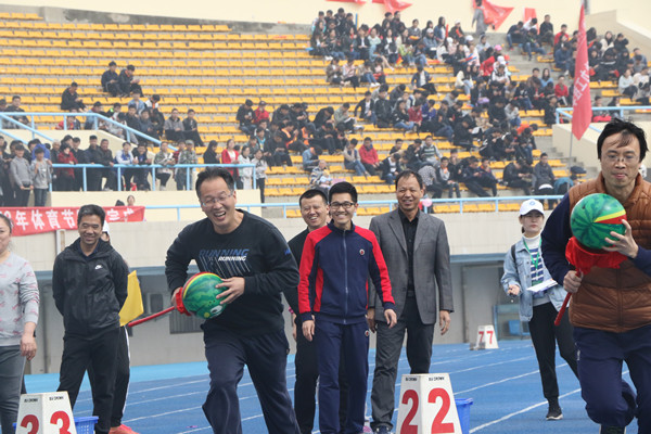 火炬接力.jpg 火炬接力.jpg